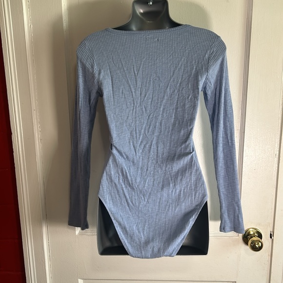 aerie Baby Blue Longsleeve Bodysuit - Picture 4 of 7